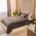 Lagoon 705 *