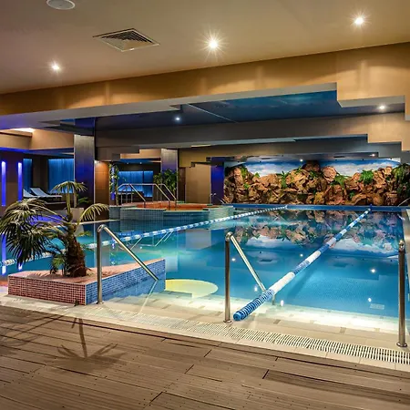 Lagoon 705 בוקרשט