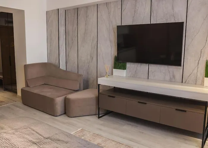 Lagoon 705 Бухарест