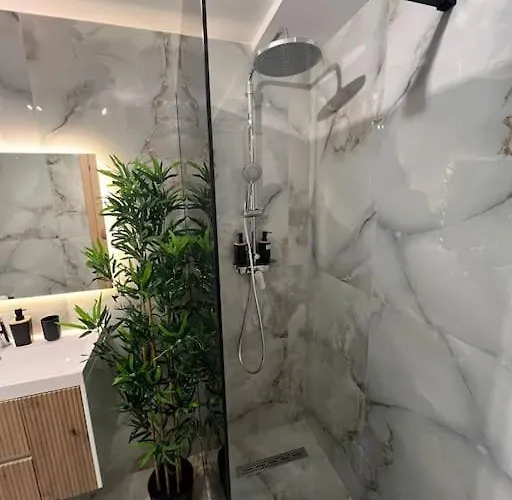 Апартаменти Lagoon 705