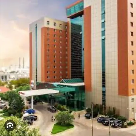 Lagoon 705 Boekarest