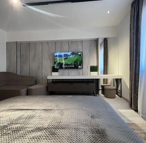 Lagoon 705 * 부쿠레슈티